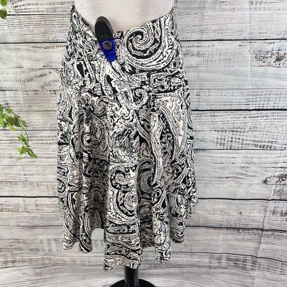 Chaps Skirt size 10 Black White Paisley Knee Full Boho Peasant Modest Summer - Picture 10 of 11